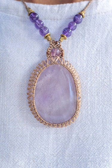 Fluorite and Amethyst Macramé Necklace